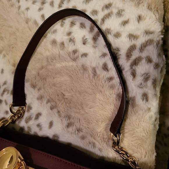 Michael Kors Large Hamilton Tote Maroon W/ Goldtone Hardware Large - BOGO HALF - Picture 12 of 12